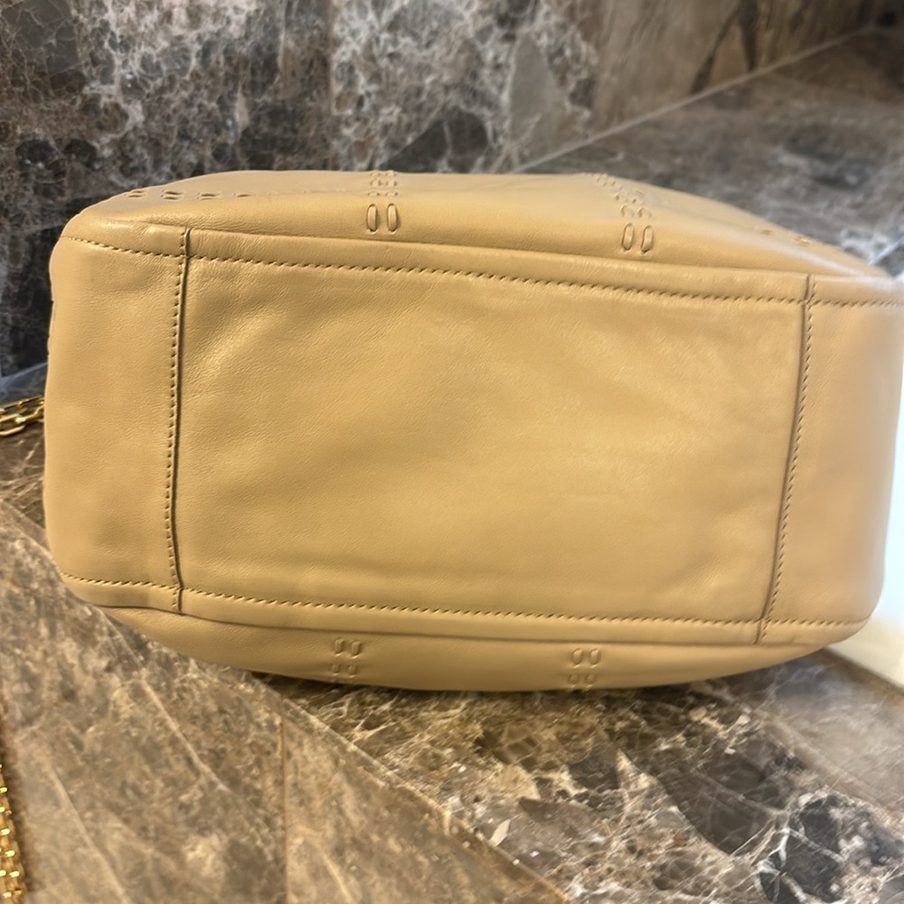 Salvatore Ferragamo Gancio Cream Handbag - Picture 9 of 9